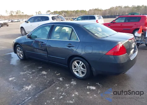 2007 Honda Accord 2.4 Ex z USA, uszkodzony, nr VIN 1HGCM56737A025998